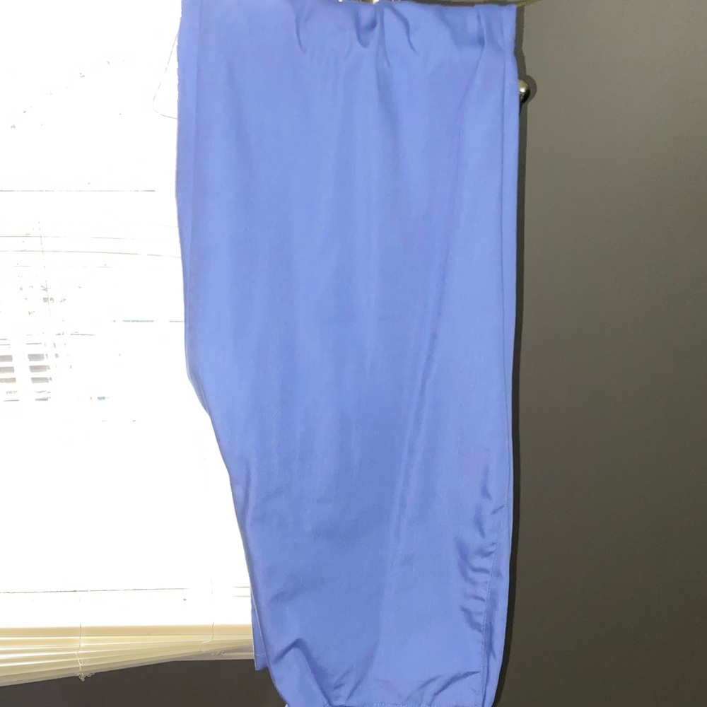 Scrubs - Picture 3 of 6